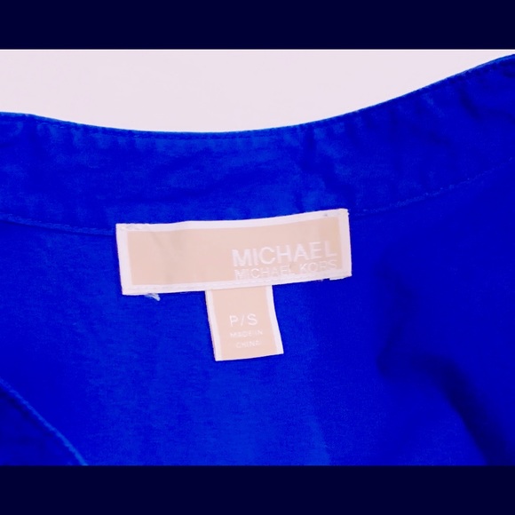 Michael Kors Sleeveless Button Up Sleeveless Top - Picture 3 of 3